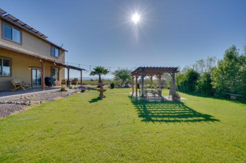 9 Mi to Sahuarita Lake Park: Getaway w/Game Room