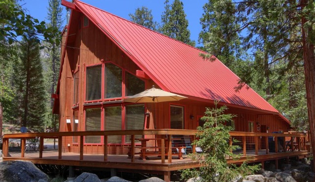 92R Jolie Cabin