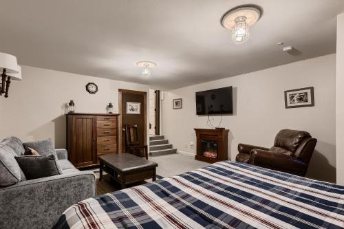Abbett Placer Historic Cabin home