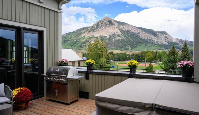 Academy Place | Glacier Lily Penthouse