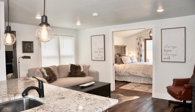Adorable Bungalow w/Private Patio Mins away from Downtown Rapid City
