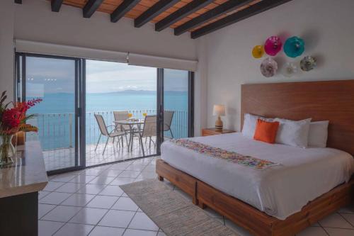 Amazing Views Pool & Ocean Access - Del Mar PV #2