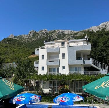 Apartmani Planinska Idila