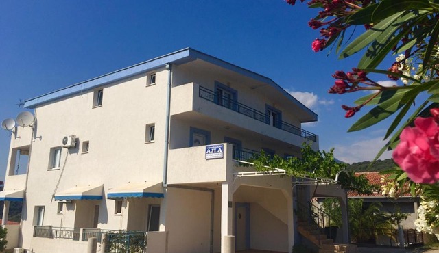 Apartments Ajla
