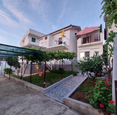 Apartments Marina