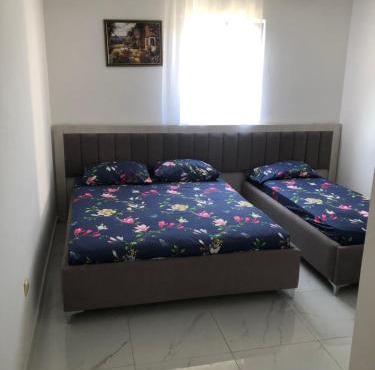 Apartments Yrhan