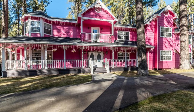 Apples Bed and Breakfast Inn