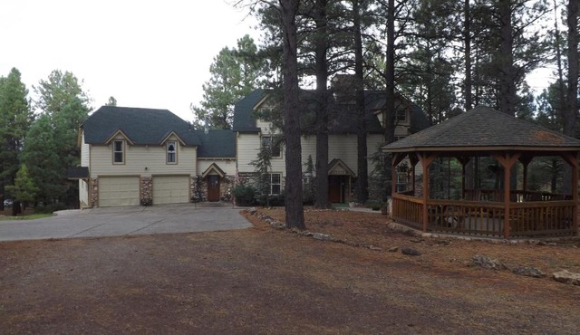 Arizona Mountain Inn & Cabins