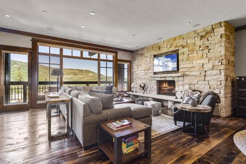 Arrowleaf Lodge at Deer Valley Resort - Three Bedroom Residence #315