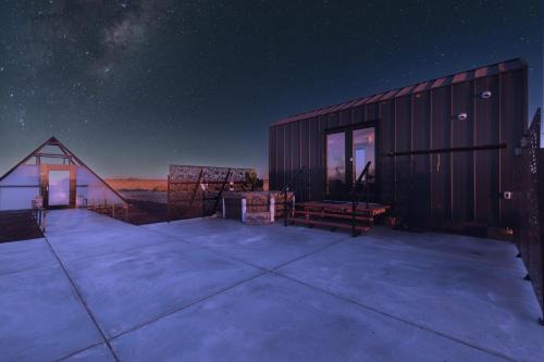 ART HAUS Grand Canyon South Rim - Hot Tub, Hammock, Movie Projector, Telescope