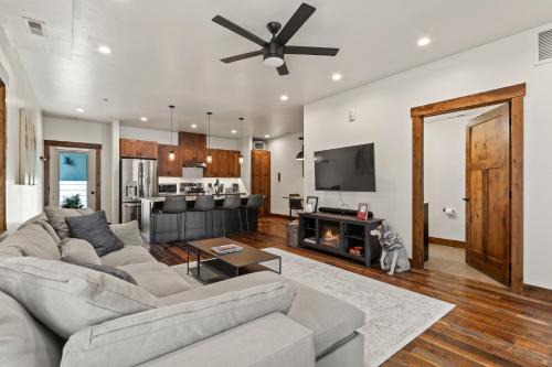 Baker Loft 201