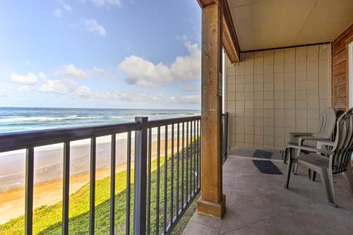 Beachfront Lincoln City Condo-Patio & Pool Access!