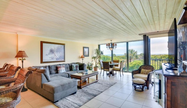 Beachfront St Augustine Beach Condo, Stunning View