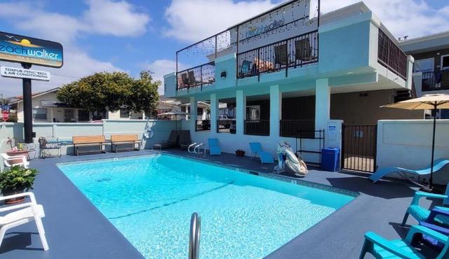 Beachwalker Inn & Suites