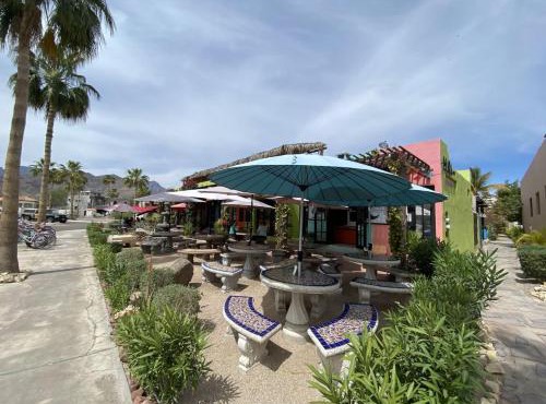 Beautiful home in Founder - A close walk to the beach and Wine cellar