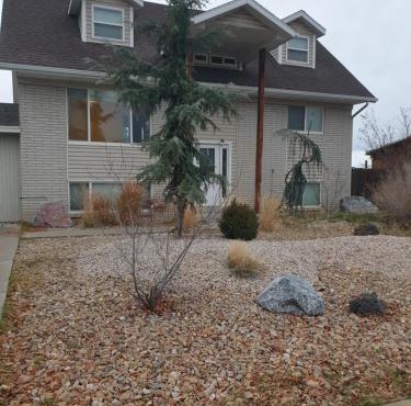 Beautiful home with your own entrance in Sandy