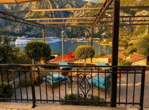 Beautiful House Lara