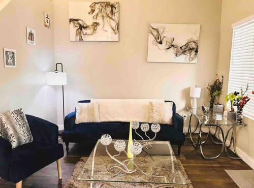 Beautiful, Luxury, Getaway, LovELy LoFT, Mins Away