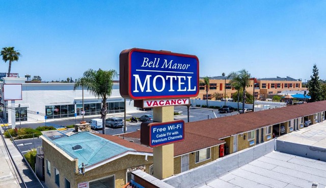 Bell Manor Motel