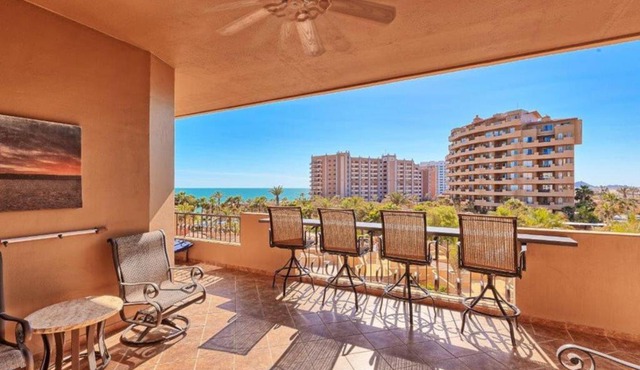 Bella Sirena 305-A - Elegant Oceanview Condo on Beachfront Resort