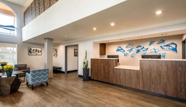Best Western Inn & Suites Lemoore