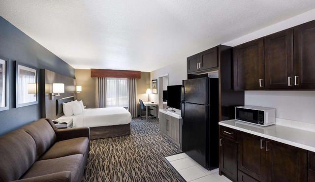 Best Western PLUS Mountain View Auburn Inn