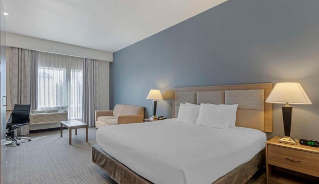 Best Western Plus Peppertree Nampa Civic Center Inn