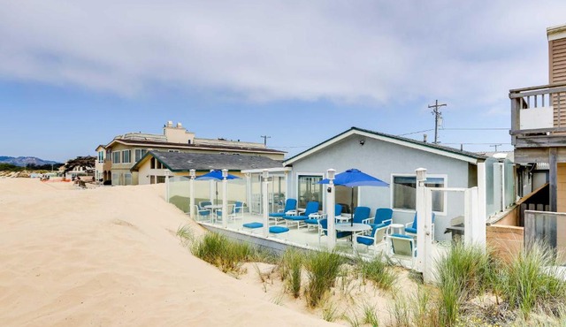 Between the Dunes: Breezy Beachfront Oceano Home!