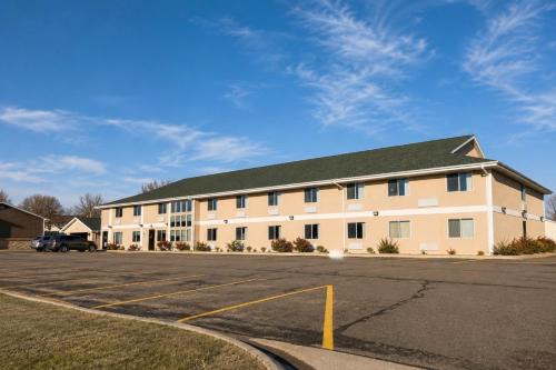 Bilmar Inn & Suites Dell Rapids Near Sioux Falls