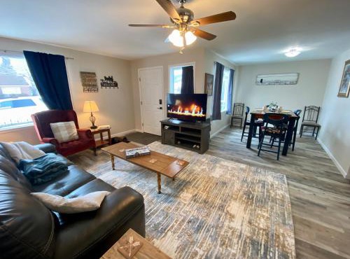 Bo's Copper City Charmer, easy Freeway Access, open floorplan
