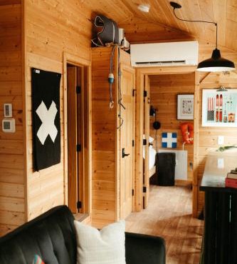 BOAT HAUS Cabin Retreat Sauna, Plunge, Hot Tub