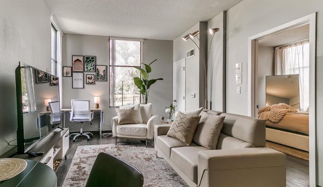 Boho, Walk East Village, Downtown, Free Parking
