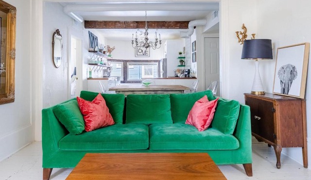 Boutique Apartment in 1905 Victorian Home - Plaza - Westport