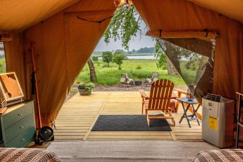 Boutique Vineyard Stay at Painted Prairie