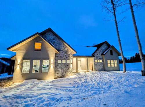 BRAND NEW World Adventure at Aspen Crest