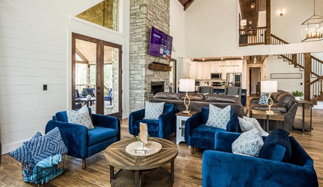 BRAND NEW! "Yes, Please!" Spacious Luxury Getaway 6 Bed 6 and a half Bath