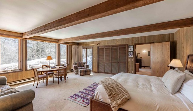 Bray House - Ski-in Ski-out family home