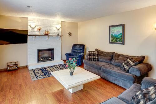 Bring the Family! Suburban Home w/Yard in Omaha
