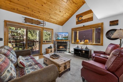 Bugle Point B17 by Estes Park Condos