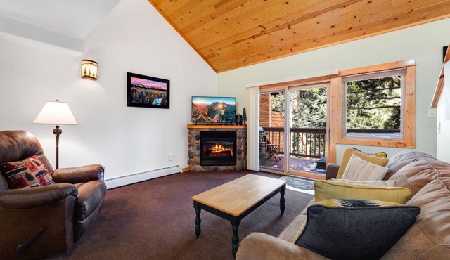 Bugle Pointe B15 by Estes Park Condos