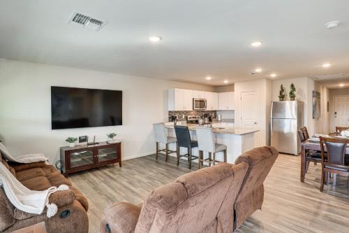 Bullhead City Home w/Mtn View, By Colorado River