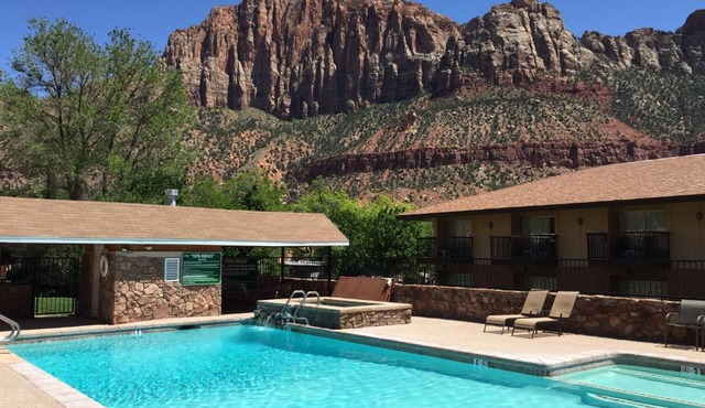 Bumbleberry Inn