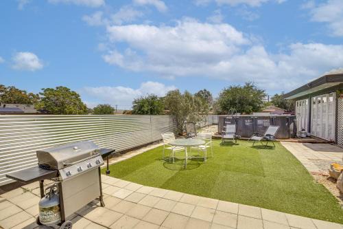 By Joshua Tree! 'Serenity on Sage' Home w/Hot Tub