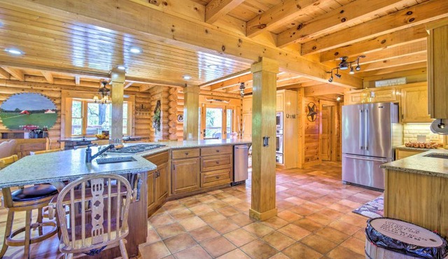 Calhoun Cabin w/River View + Wraparound Deck