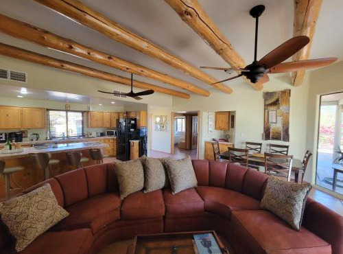 Cave Creek Southwest Hospitality sleeps 12
