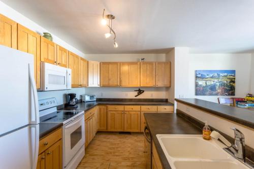 Central and Cozy Townhouse