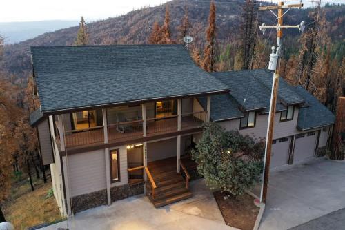 Charming and Relaxing Getaway with Great Views
