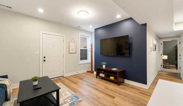 Charming Chicago Apt