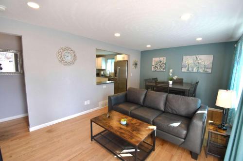 Charming Two Bedroom Family Unit in Great Location