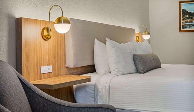Chateau Big Bear Boutique Hotel, BW Signature Collection